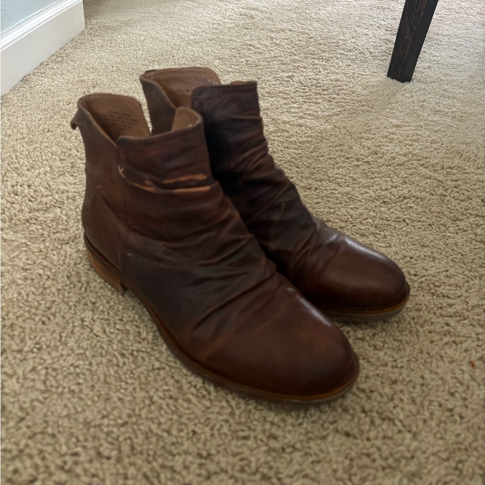 Sofft Women’s Suede Beckie Boot